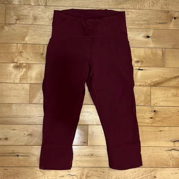 Lulu Crops - Picture 1 of 5